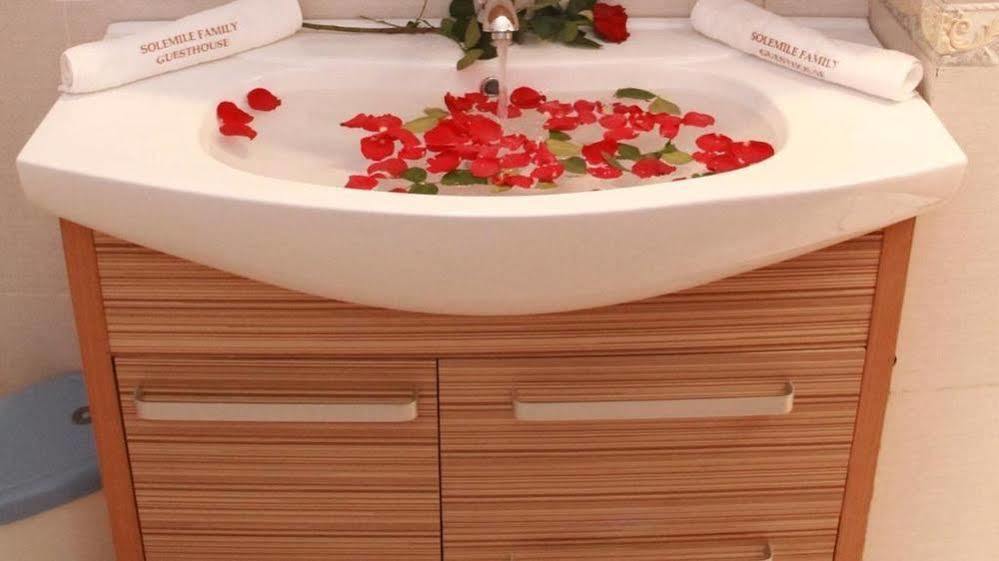 אדיס אבבה Solmile Family Guest House מראה חיצוני תמונה
